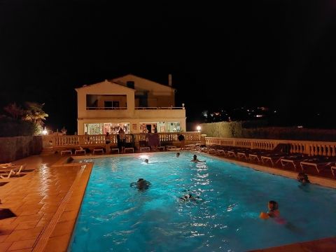 Soirée piscine nocturne